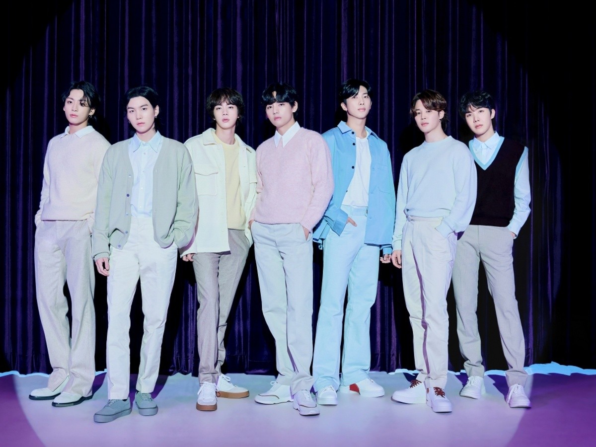 Fans and friends celebrate 10 years with BTS | Bandwagon
